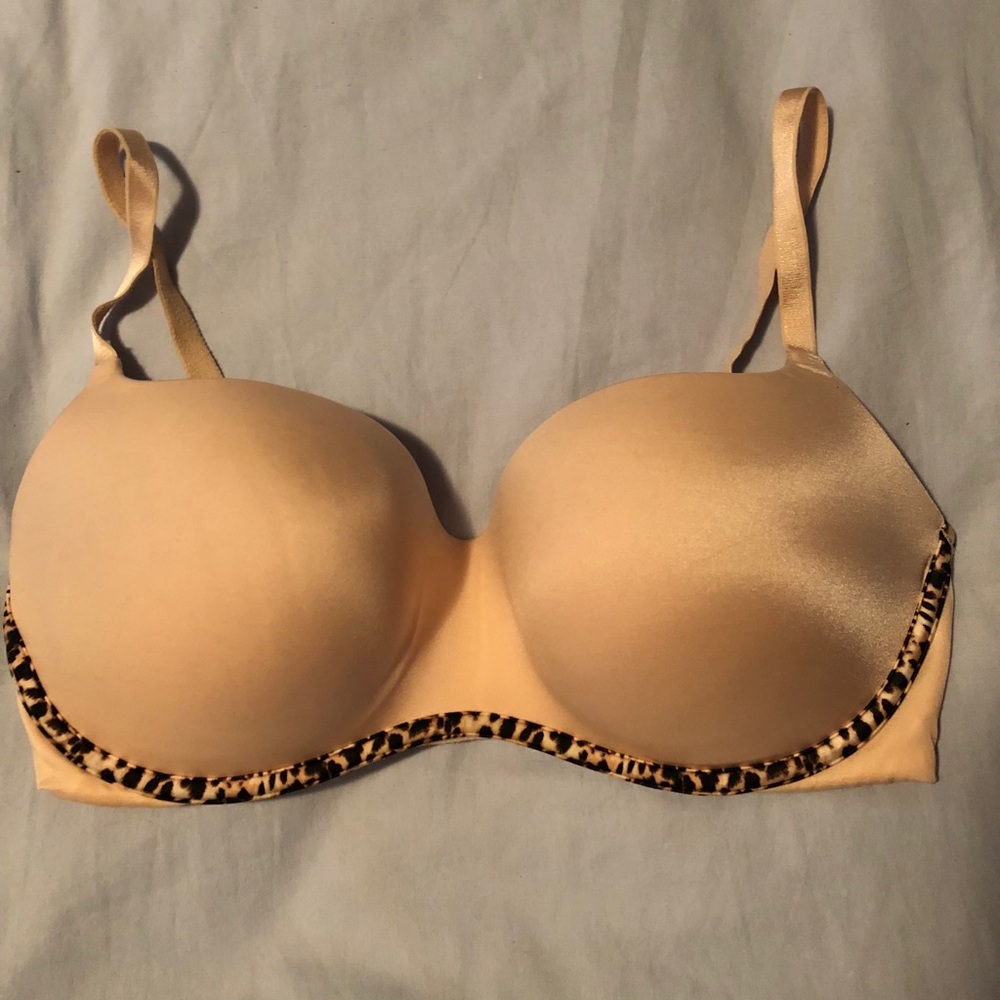 Victoria’s Secret Balconet Bra. 34DD